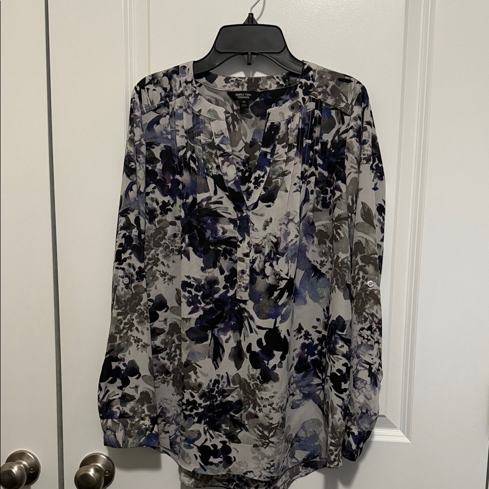 Simply Vera Vera Wang Blue and Gray Floral Blouse